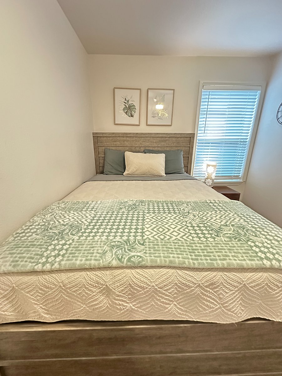 queen bed