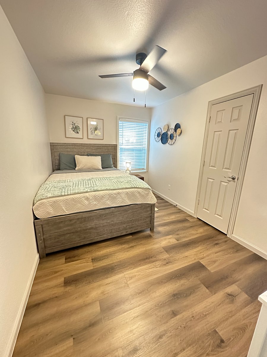 queen bed