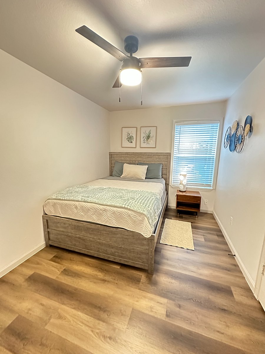queen bed