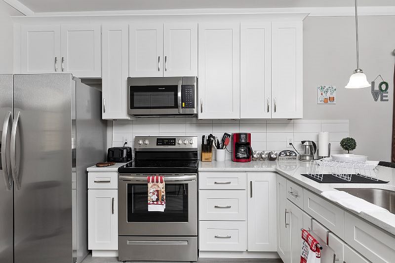 Furnished Finder property 577520_1 photo 3