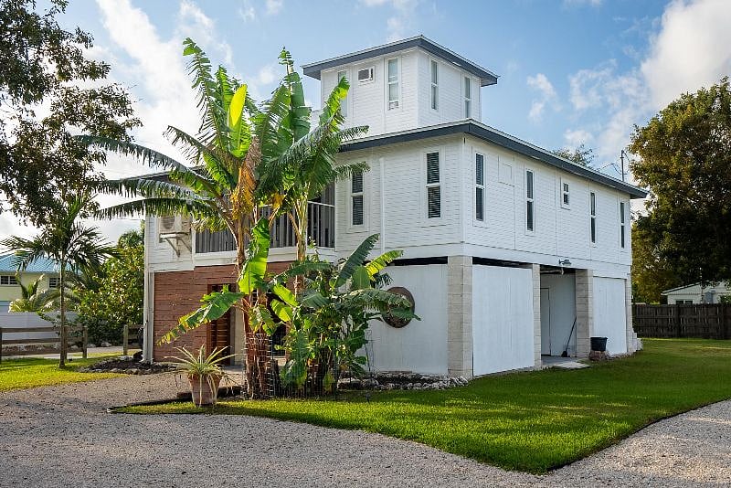 Furnished Finder property 577557_1 photo 2