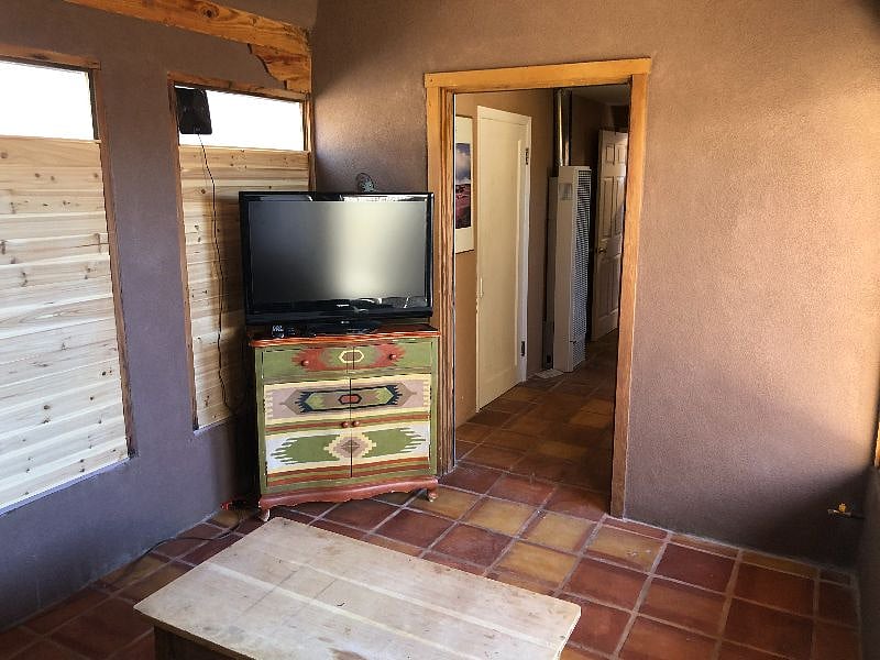 Furnished Finder property 577582_1 photo 3