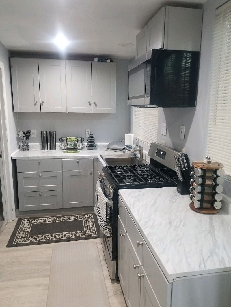 Furnished Finder property 577656_1 photo 3