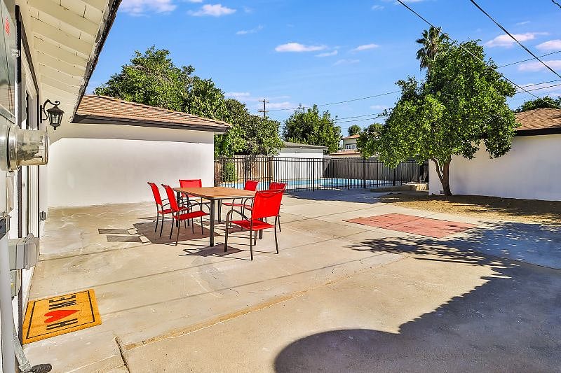 Furnished Finder property 577660_1 photo 20