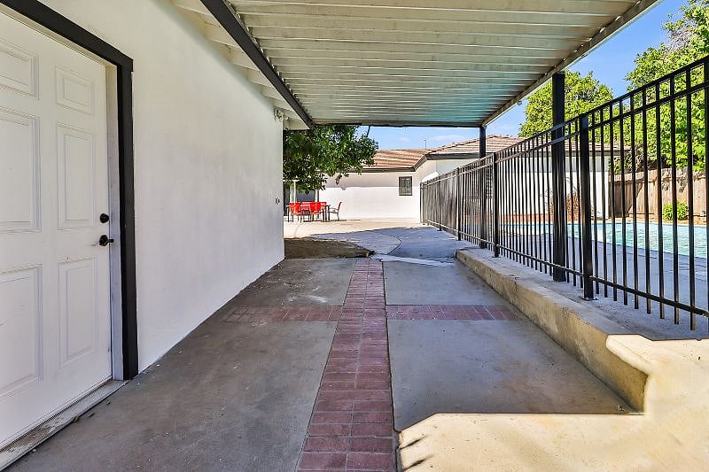 Furnished Finder property 577660_1 photo 22