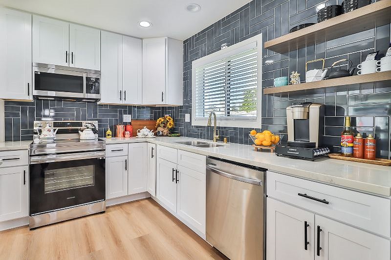Furnished Finder property 577660_1 photo 27