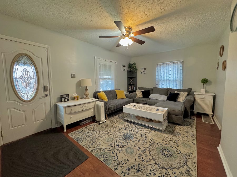 Furnished Finder property 577662_1 photo 3
