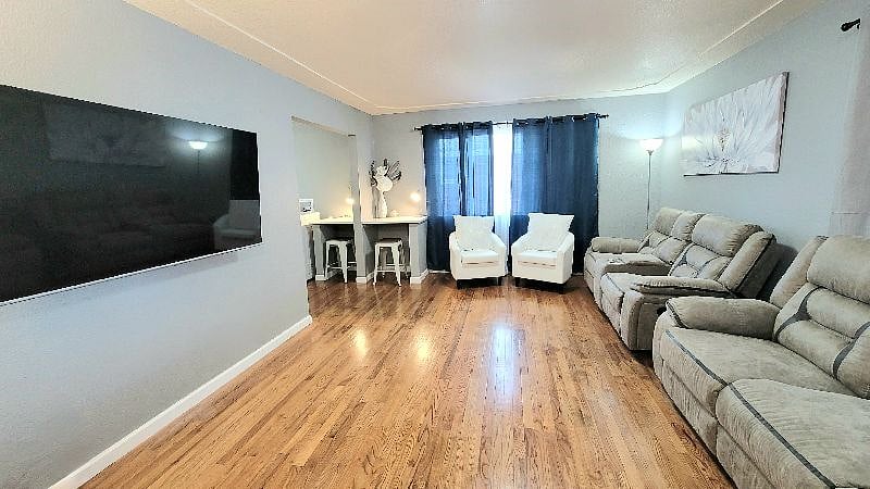Furnished Finder property 577664_1 photo 3