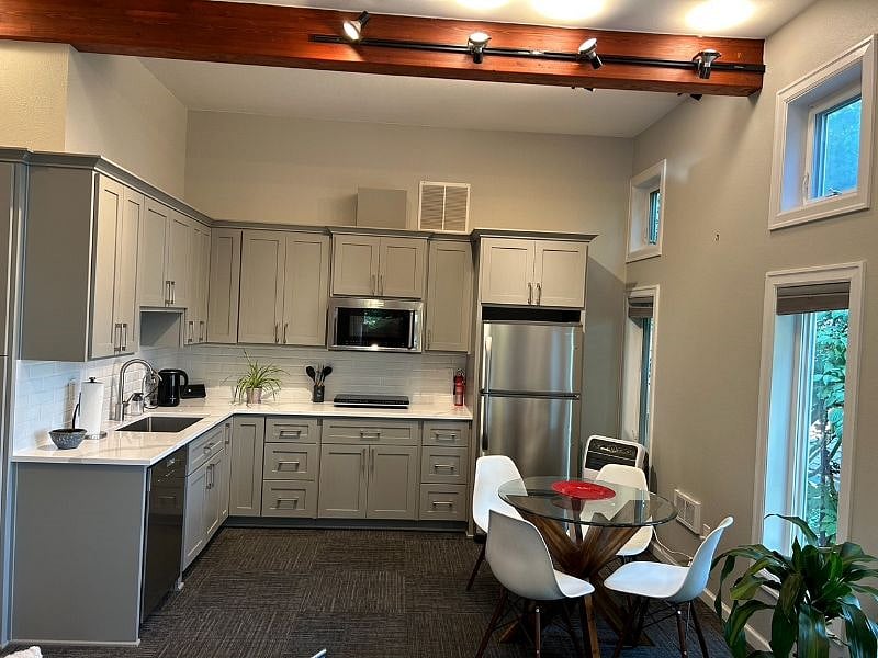 Furnished Finder property 577809_1 photo 5
