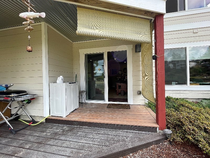 Your private and separate entrance.