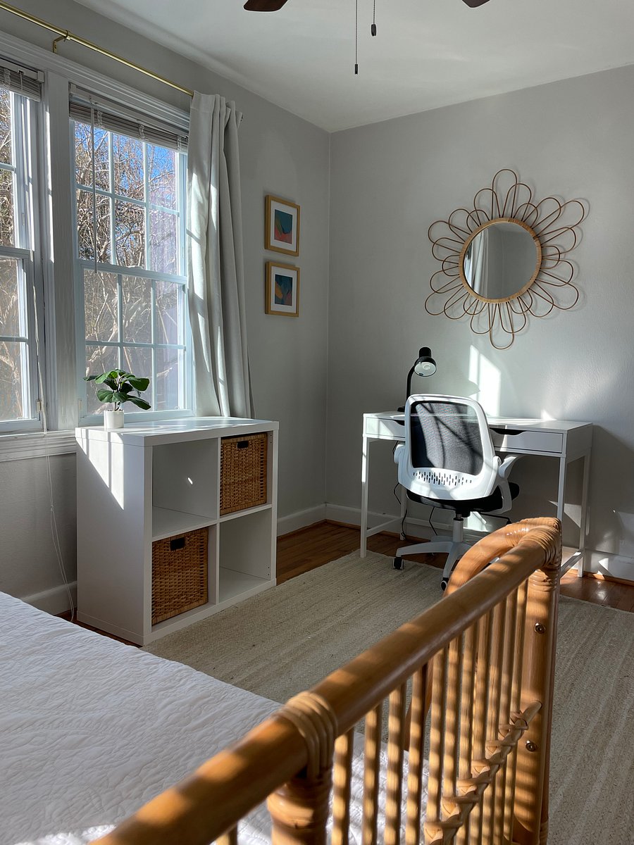 Bedroom 2 Twin Bed with Office Space
