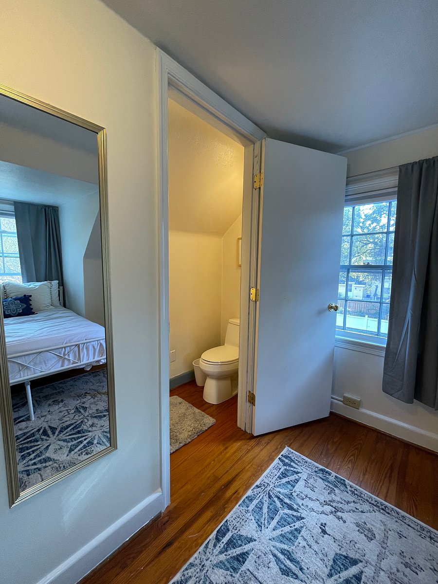 Bedroom 4 Full Bed, upstairs with half bathroom attached