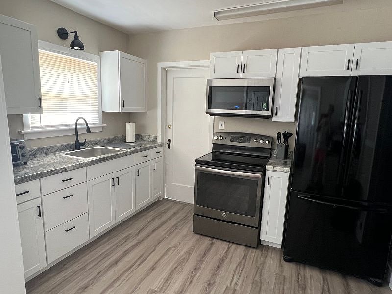 Furnished Finder property 577898_1 photo 3
