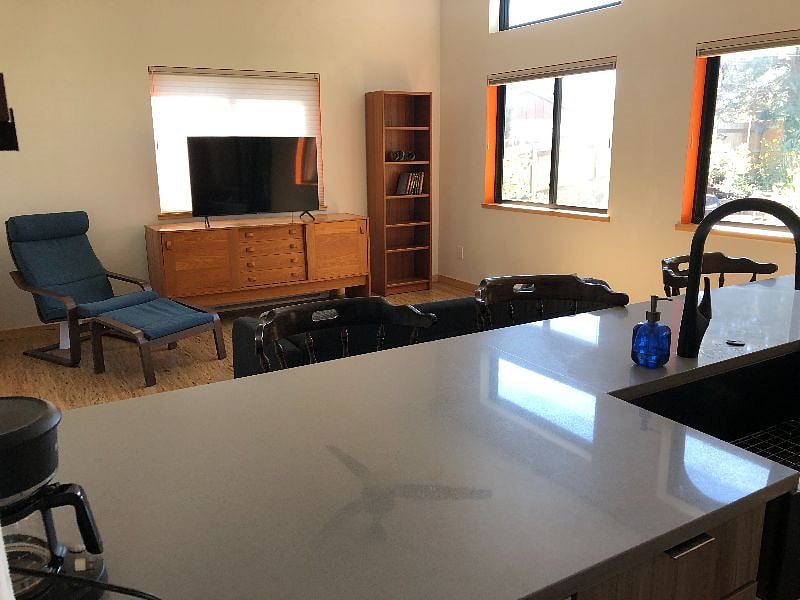 Furnished Finder property 577922_1 photo 3