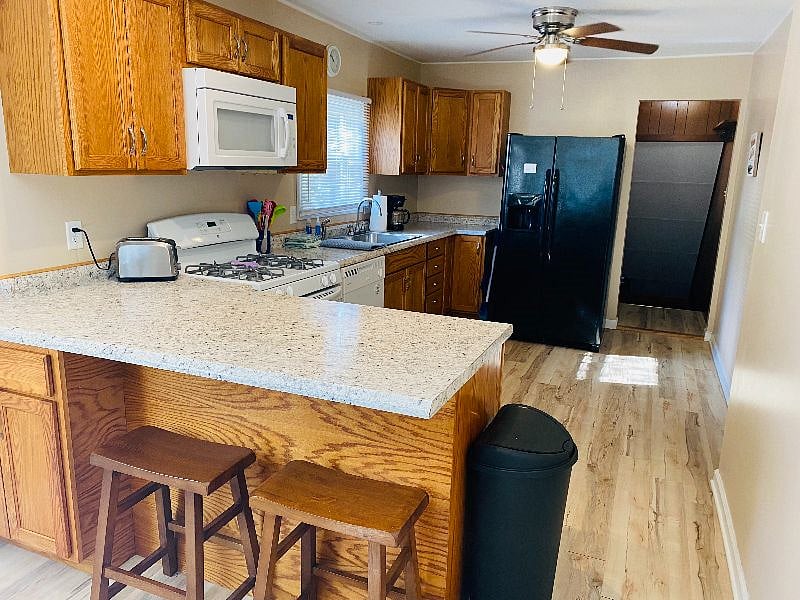 Furnished Finder property 577988_1 photo 3