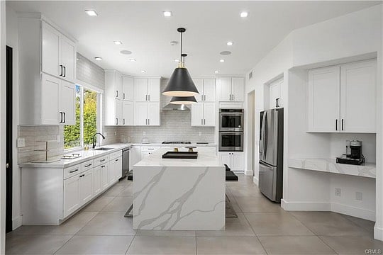 Furnished Finder property 578022_1 photo 4