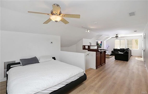 Furnished Finder property 578022_1 photo 37