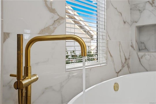 Furnished Finder property 578022_1 photo 23