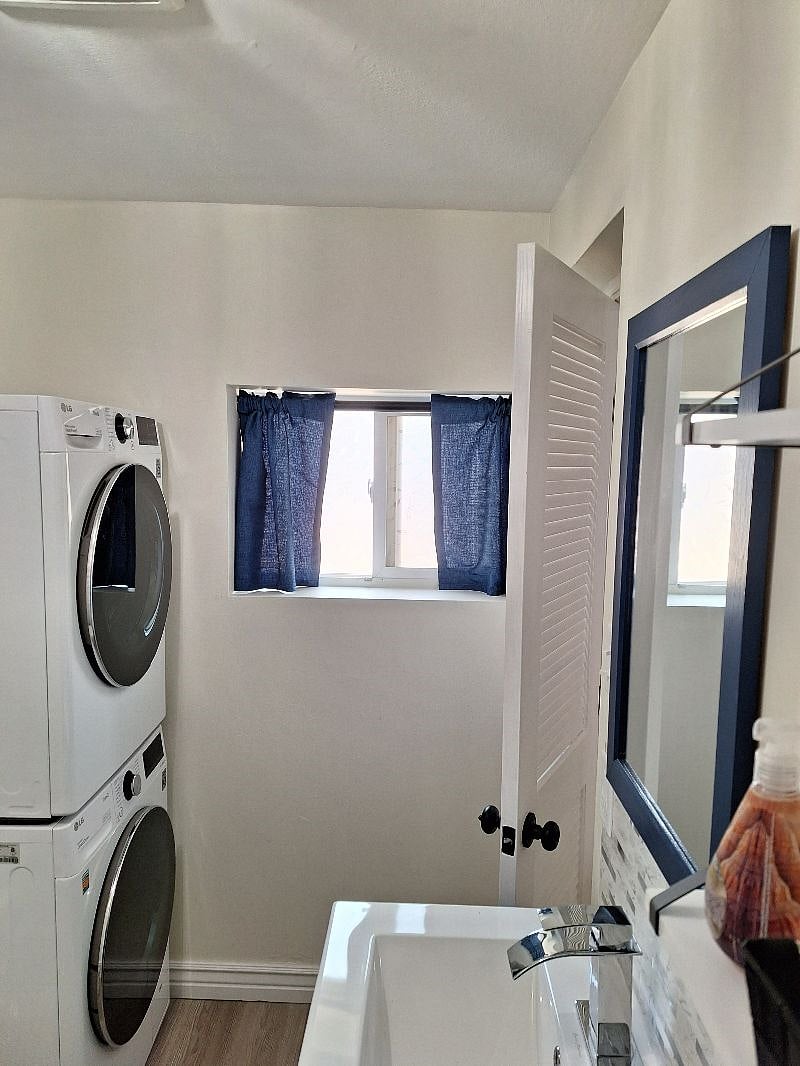In unit stacked washer/dryer