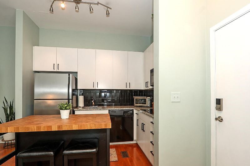 Furnished Finder property 578307_1 photo 3