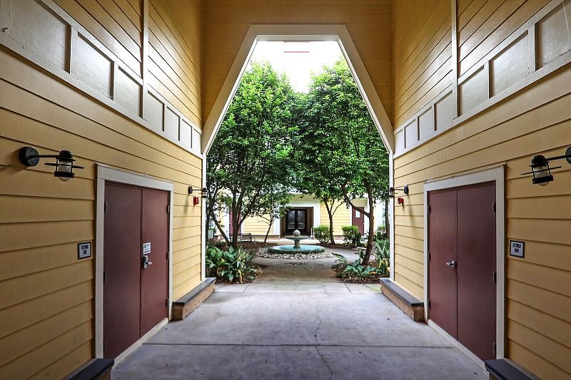 Furnished Finder property 578307_1 photo 19