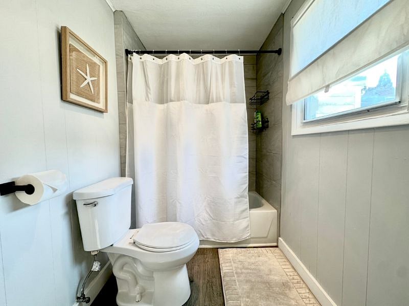 Bathroom (Full)
