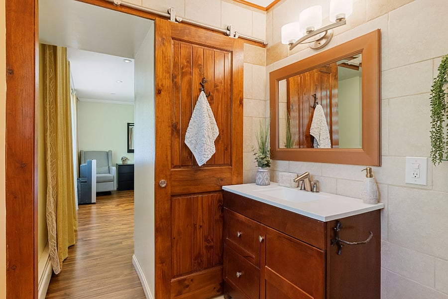 Furnished Finder property 578426_1 photo 13