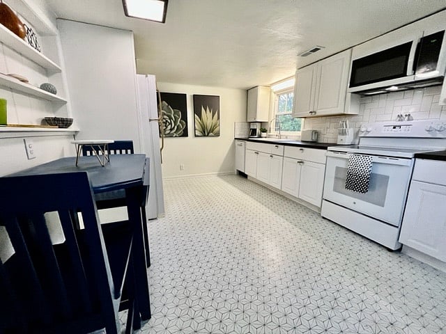 Furnished Finder property 578428_1 photo 3
