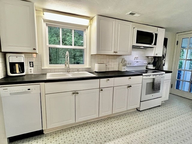 Furnished Finder property 578428_1 photo 5