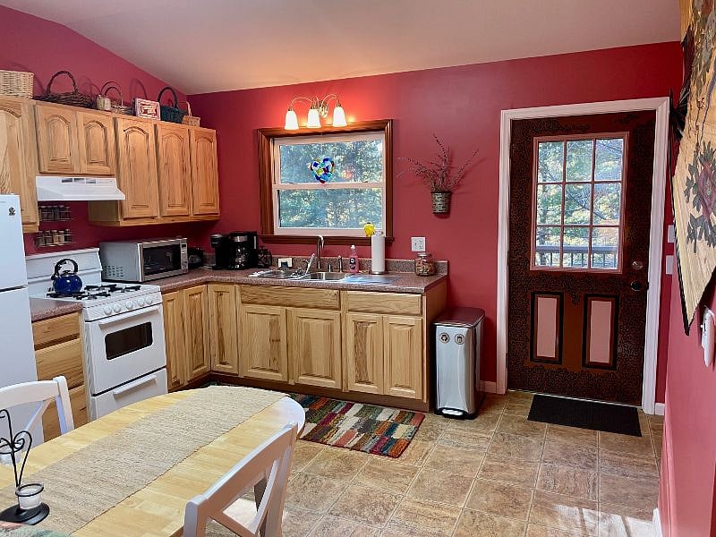 Furnished Finder property 578455_2 photo 13