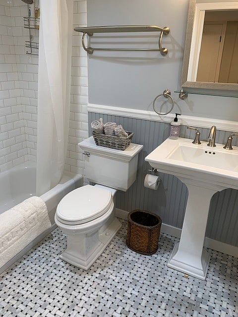 Tub with shower