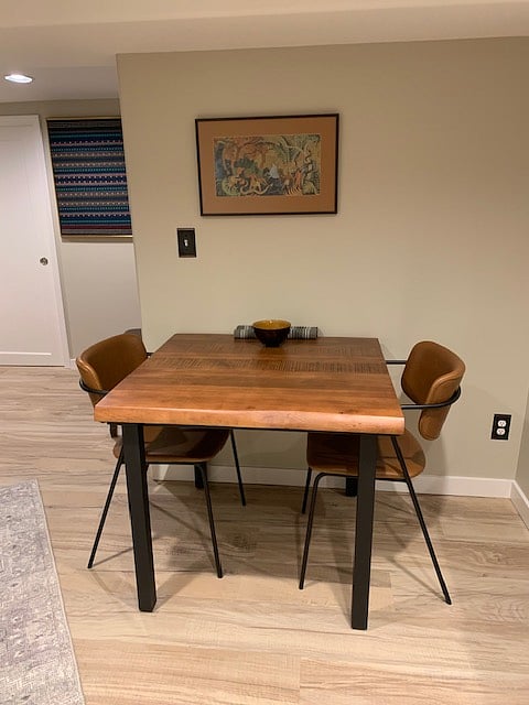 Dining area next to LR/TV room