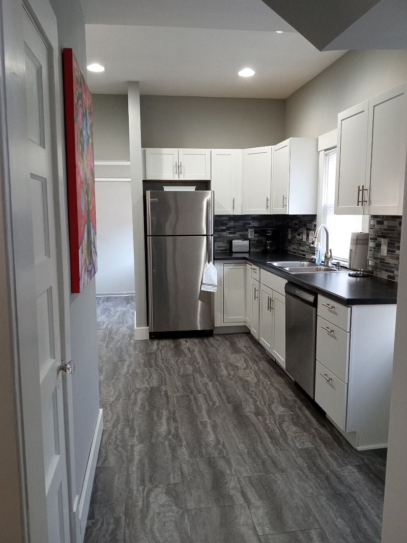 Furnished Finder property 578584_2 photo 4