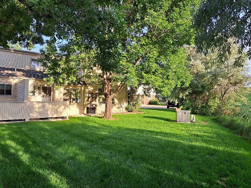 Common area on west side by private patio