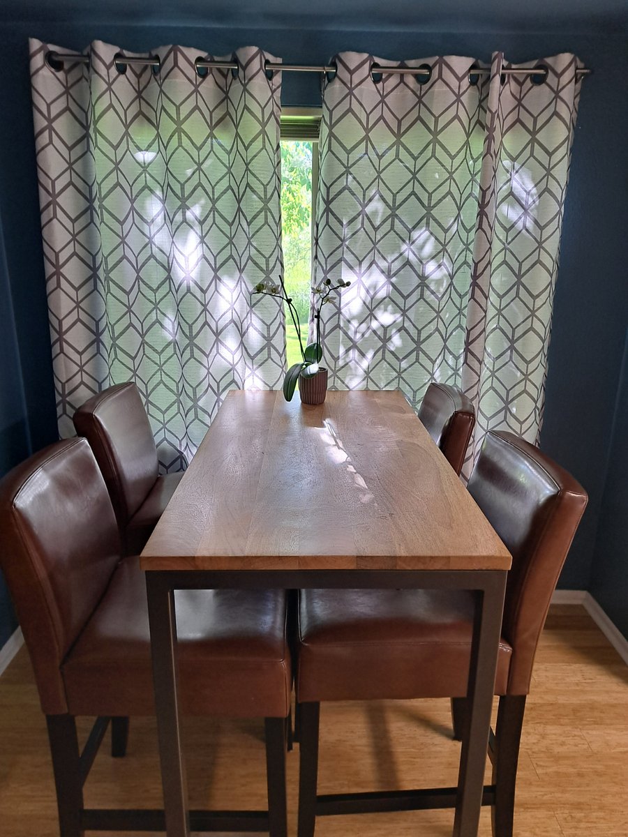 Counter height dining nook