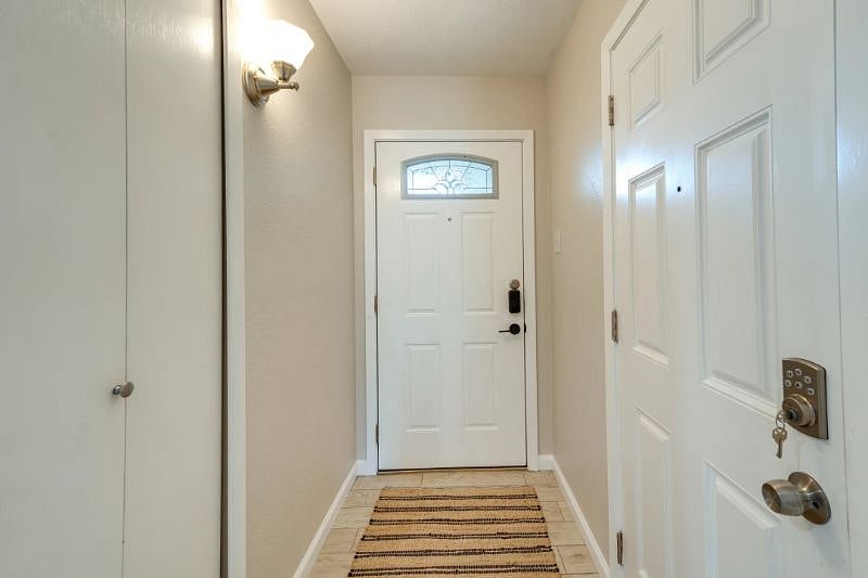 Furnished Finder property 578636_1 photo 20