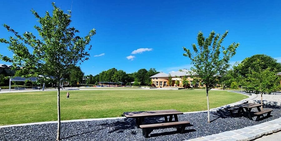 Smyrna Village - 5mins away