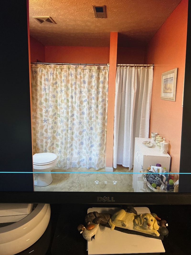 Traveler bath
