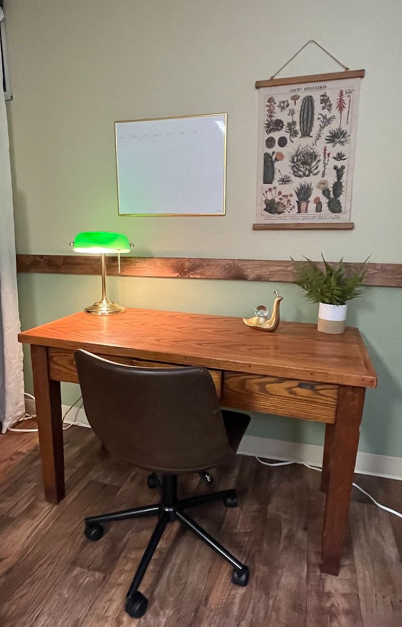 Office space perfect for laptops. 