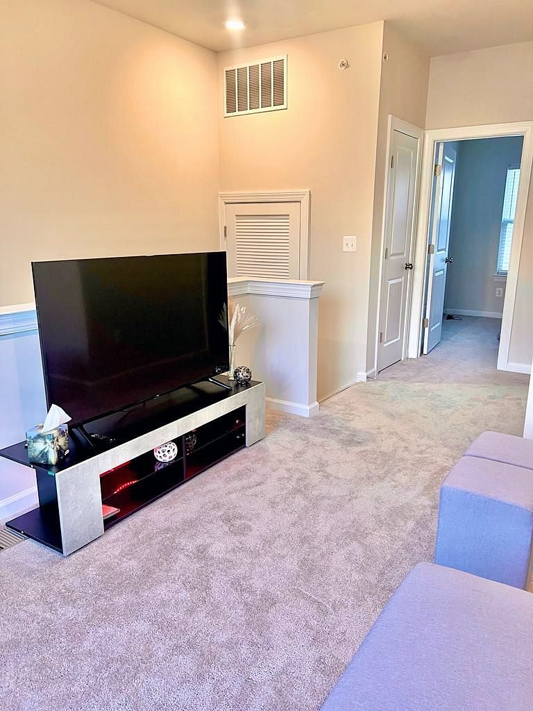 Furnished Finder property 578722_1 photo 3