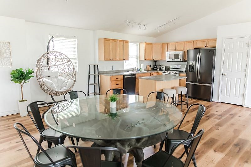 Furnished Finder property 578730_1 photo 5