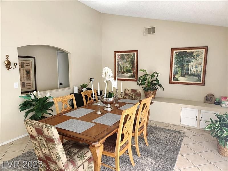 Furnished Finder property 578735_1 photo 3