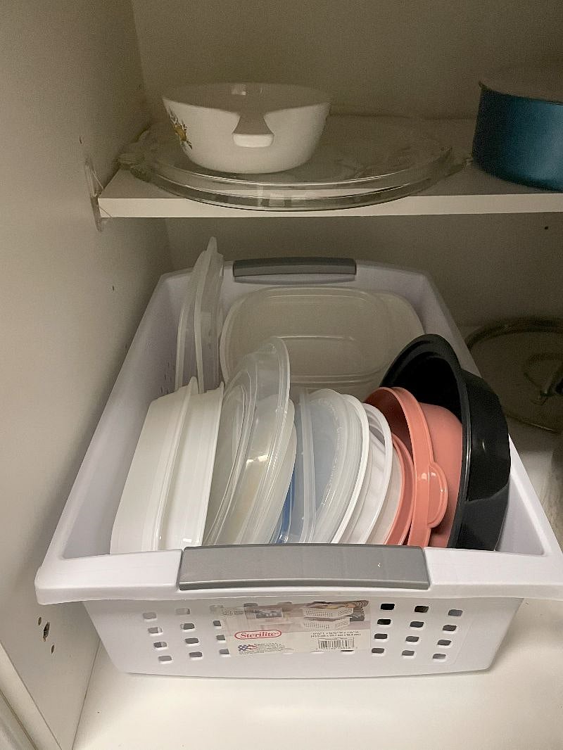 Storage containers