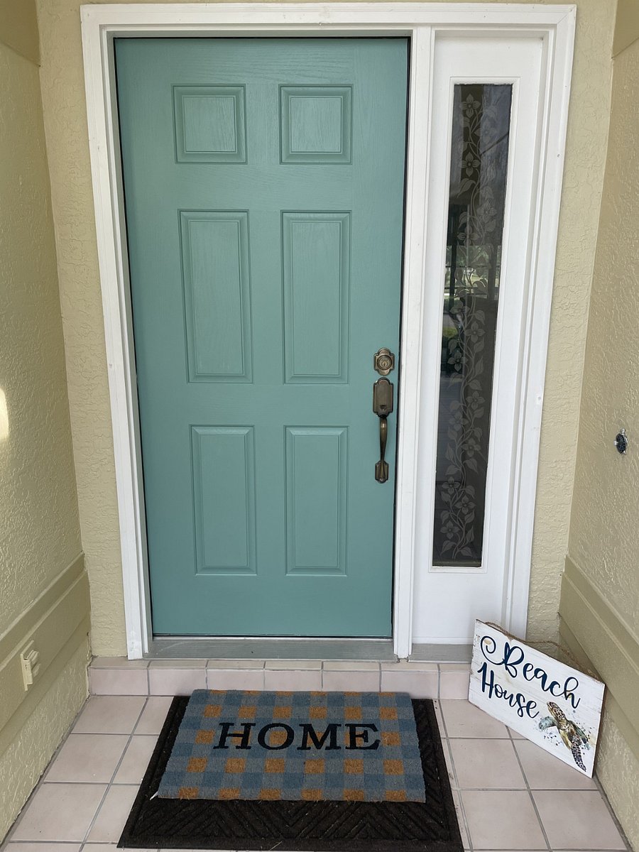 Front Covered Entryway