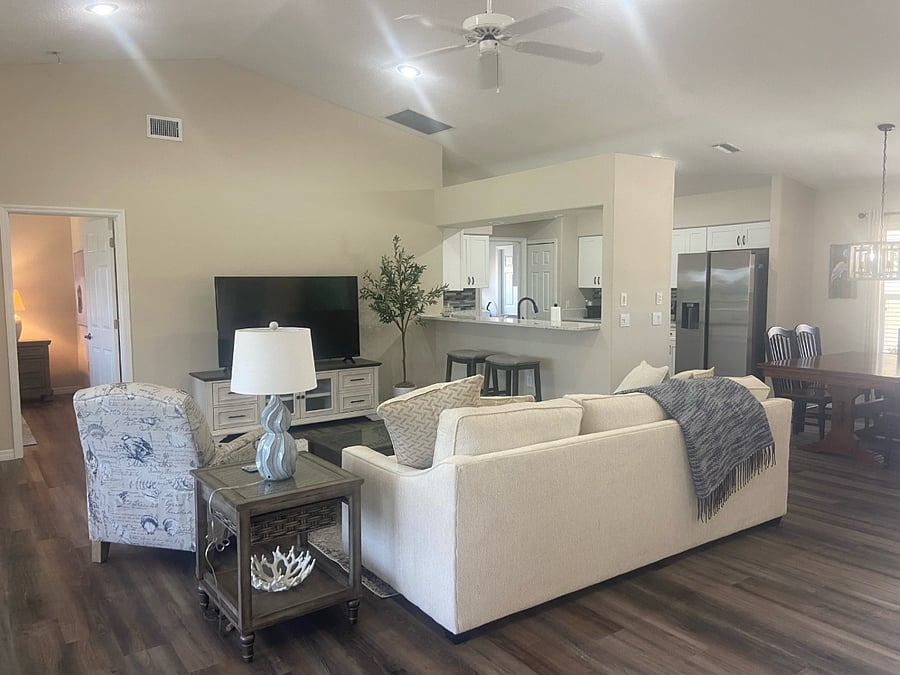 Spacious/Open Floorplan