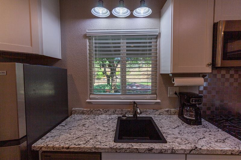 Furnished Finder property 578981_1 photo 3
