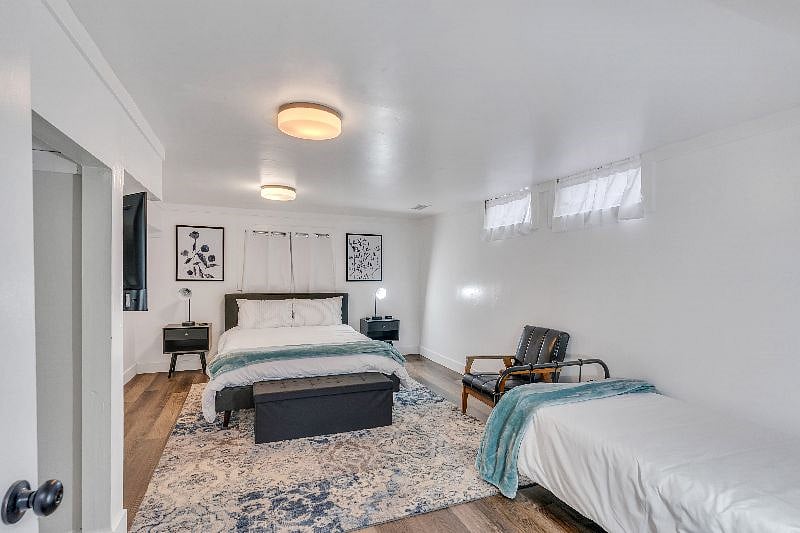Master bedroom, can sleep 3 people