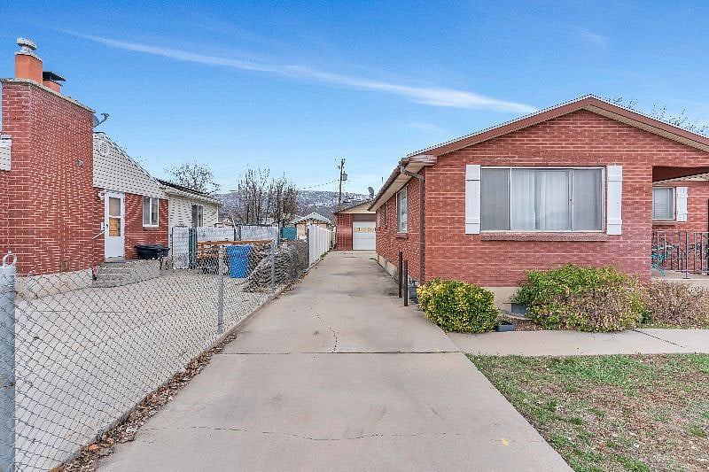 private driveway that leads to private entrance in the back
