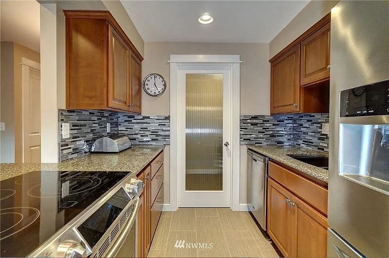 Furnished Finder property 579001_1 photo 14