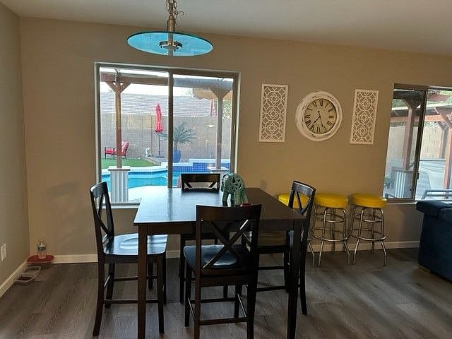 Dinning Table
